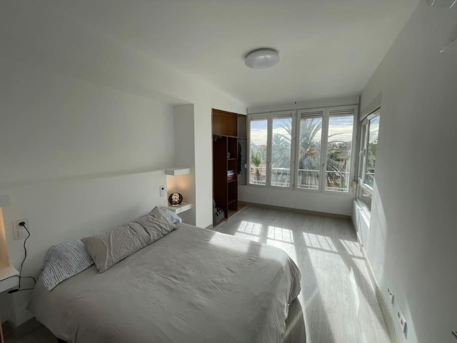 Nice Apartment Near The Sea Torrevieja Luaran gambar