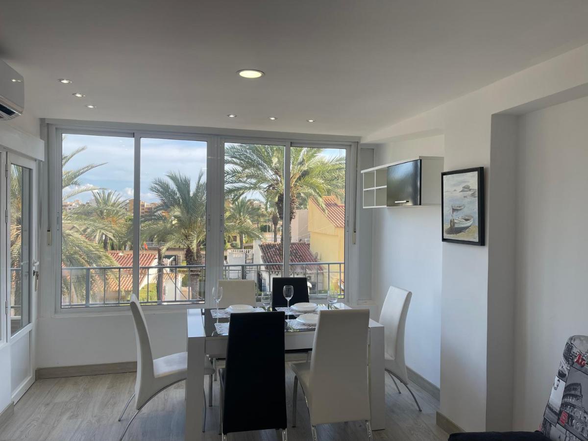Nice Apartment Near The Sea Torrevieja Luaran gambar